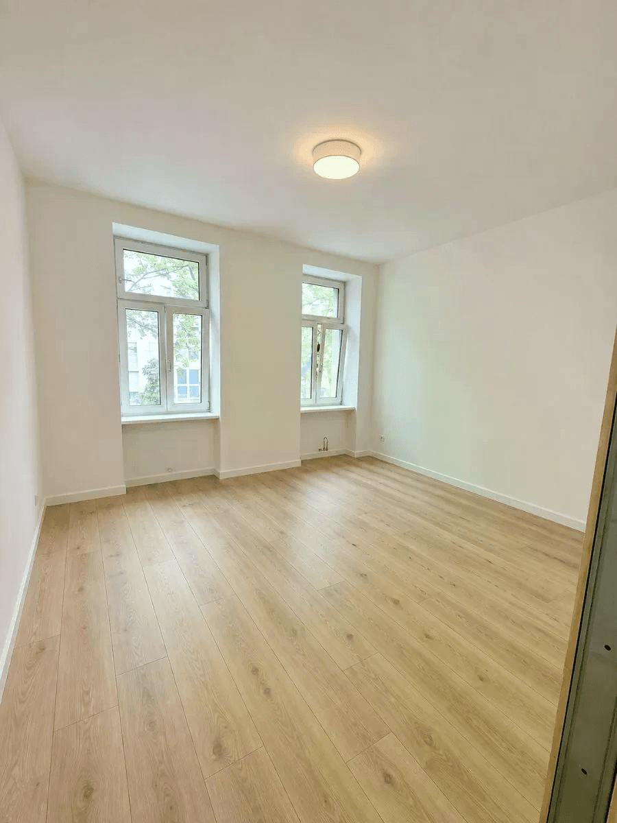 Sanierte 2 Zimmer, 58 m², 1100 Wien — Bild 1 von 7